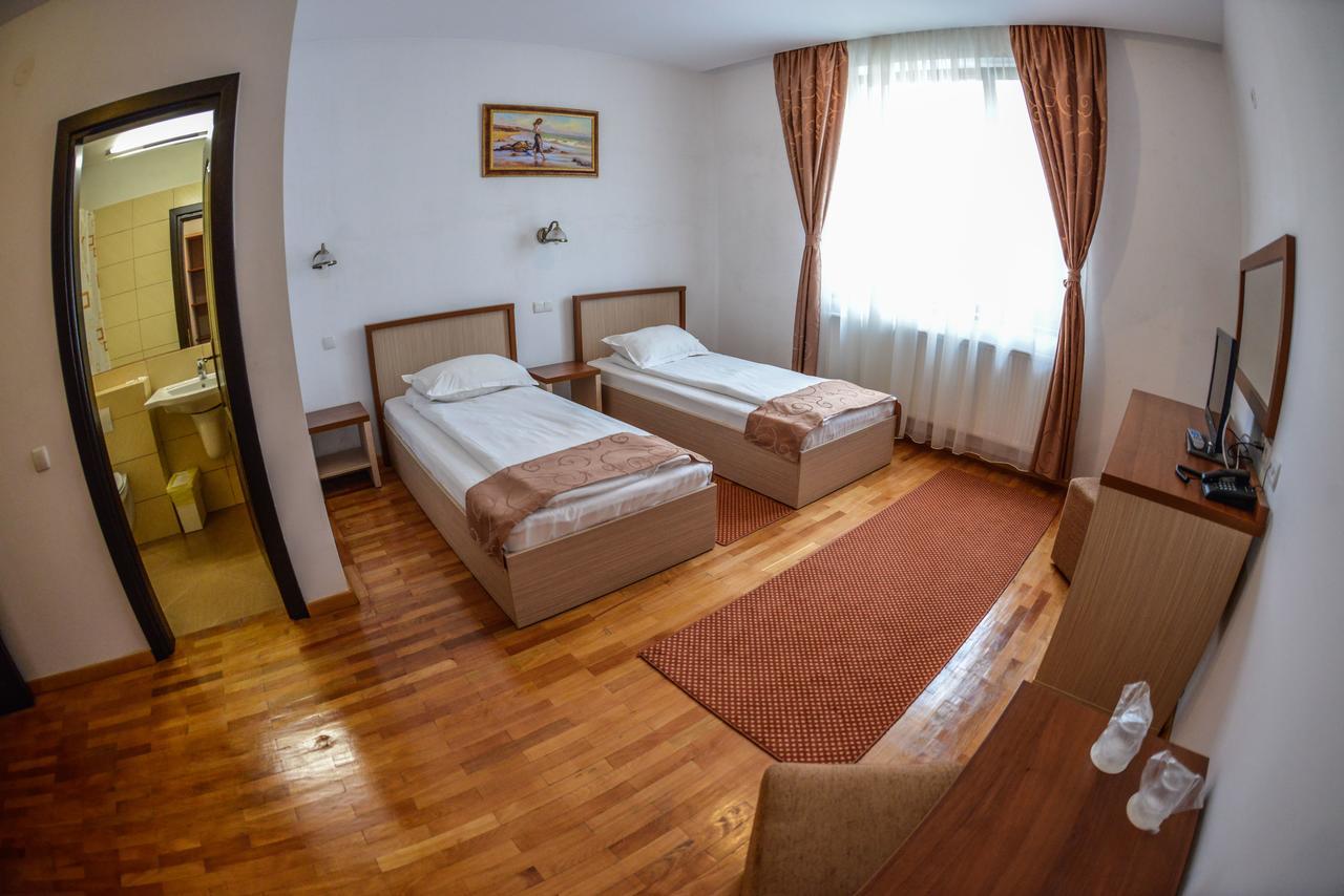 Hotel Posada Râmnicu Vâlcea Zewnętrze zdjęcie