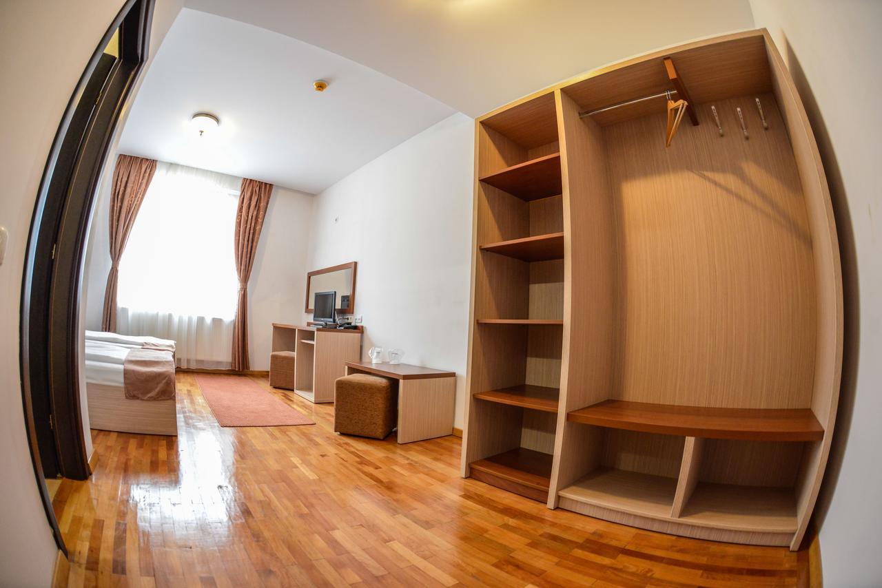Hotel Posada Râmnicu Vâlcea Zewnętrze zdjęcie